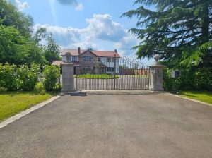 Metal Gates